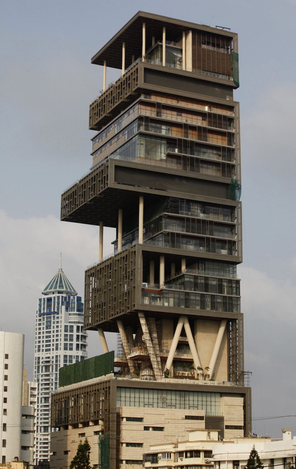 Mukesh Ambani's Antilia Most Expensive Billionaire Home: Forbes