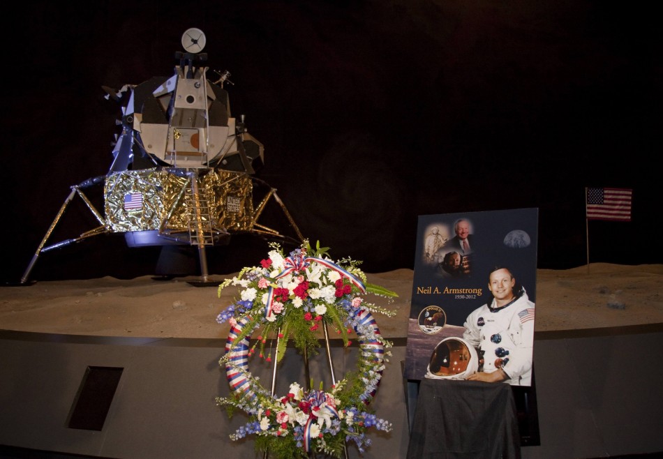 Neil Armstrong Funeral Service Pics About Space 9741