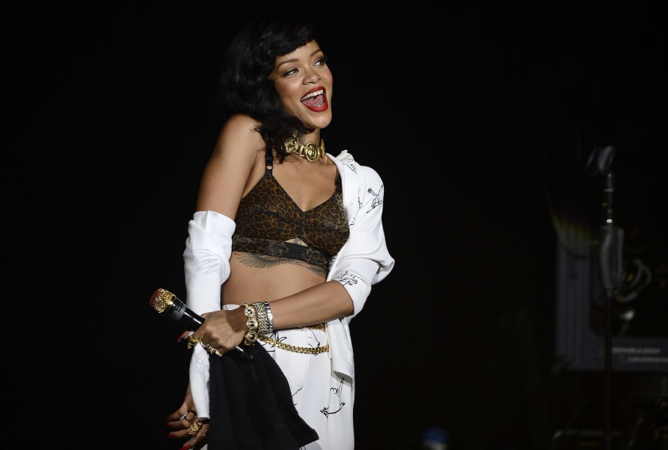 Happy Birthday Rihanna Singer Kicks Off 25th Birthday Celebrations In Hawaii Photos