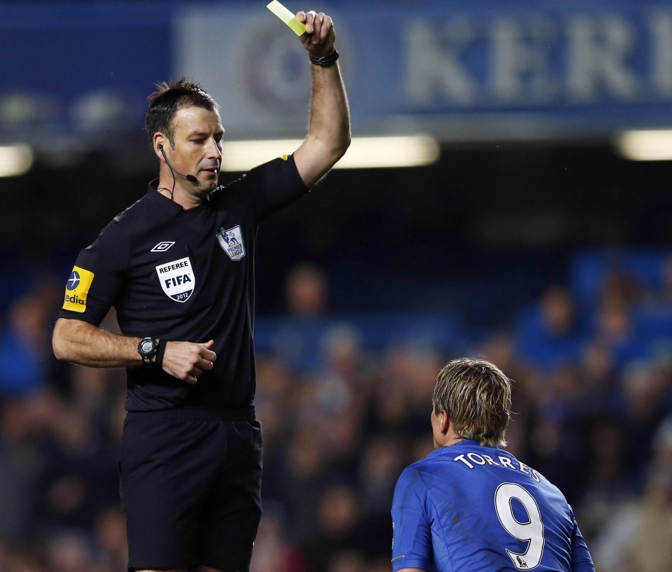 Clattenburg showed a second yellow to Torres for an alleged dive Clattenburg - Torres