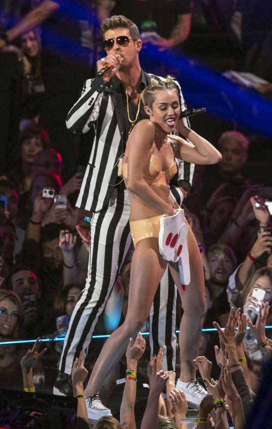 Robin Thicke-Paula Patton Divorce: Miley Cyrus Twerking to 
