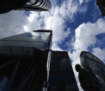 New London Finance Jobs Rise for First Time in Two Years