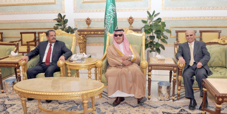 Saudi Arabia&#039;s FM Prince Faisal meets with Yemeni PM Megawar and FM Qirbi in Riyadh