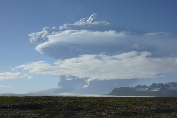 Grimsvotn Erupting