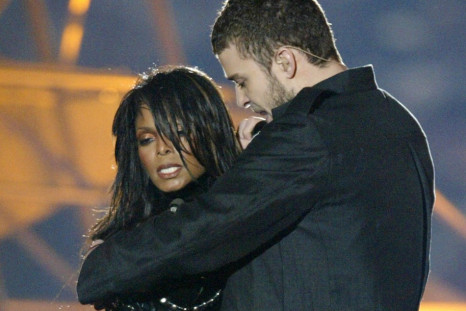 Timberlake Rips Off Janet Jackson's chest plates