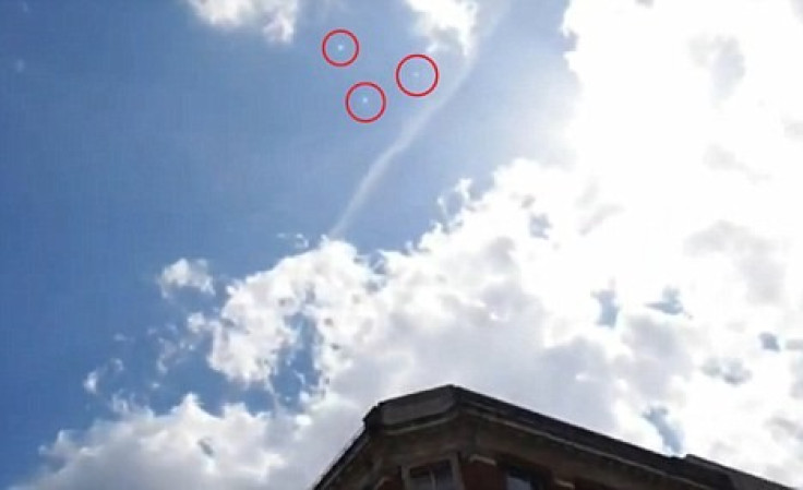 Three fast-moving white dots seen in London
