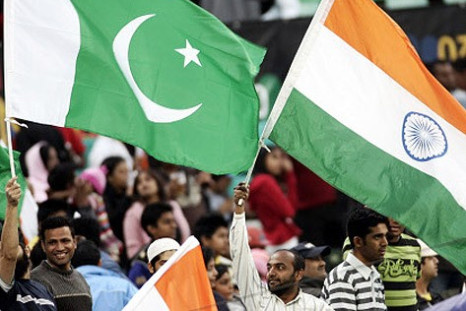 Flags of Pakistan and India