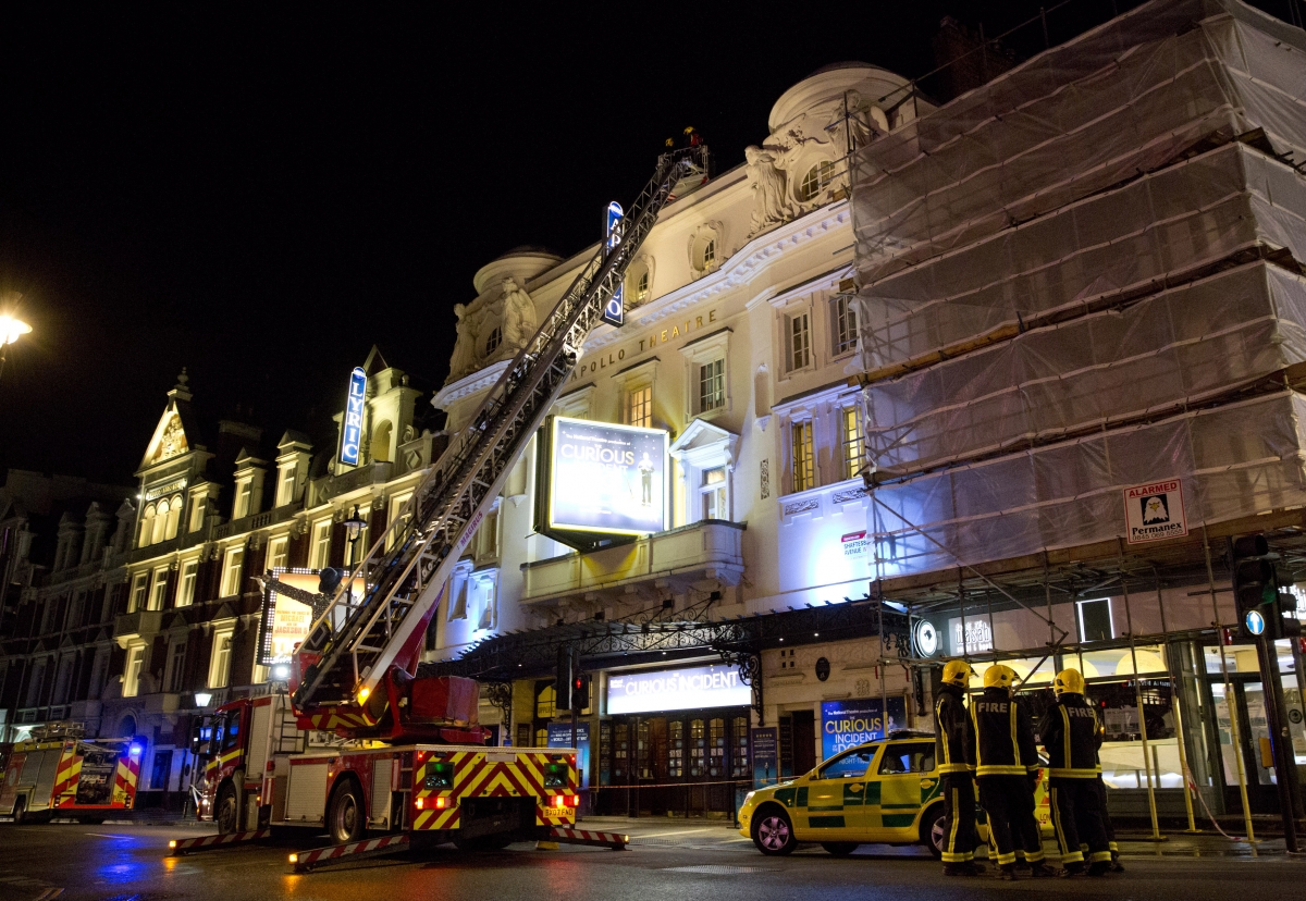 London Apollo Theatre Ceiling Collapse Injures Dozens | IBTimes UK