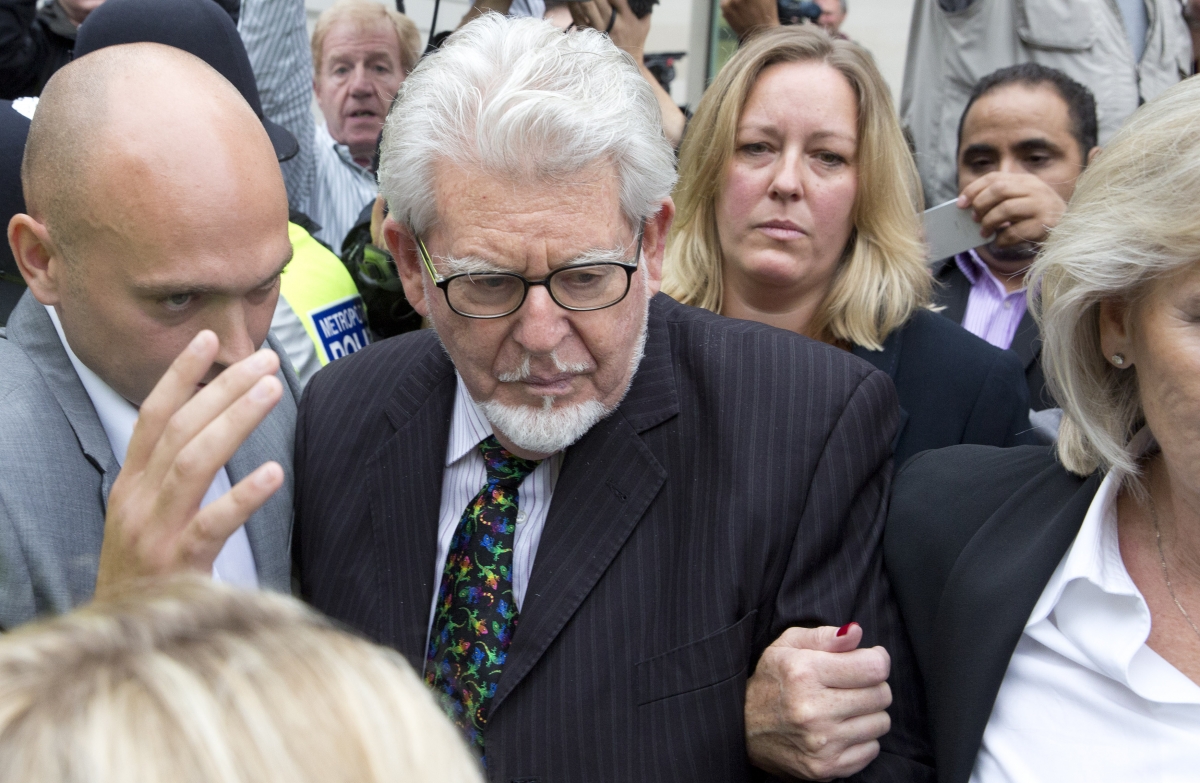 Rolf Harris The Octopus Guilty Of Dozen Counts Of Indecent Assault Of Girls Ibtimes Uk 5323