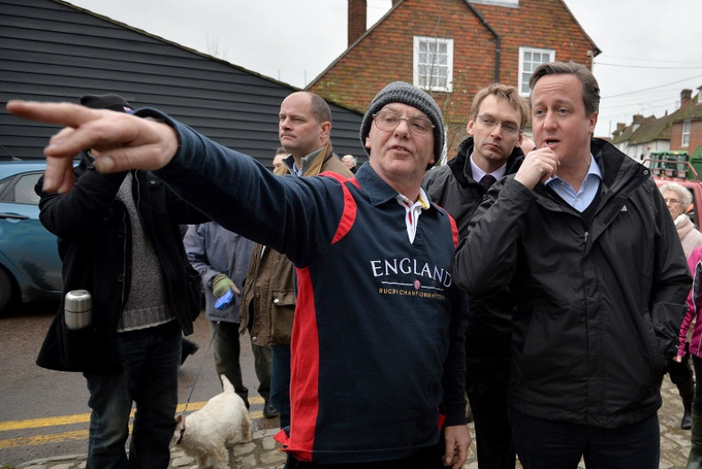 PM David Cameron visits residents in Yalding