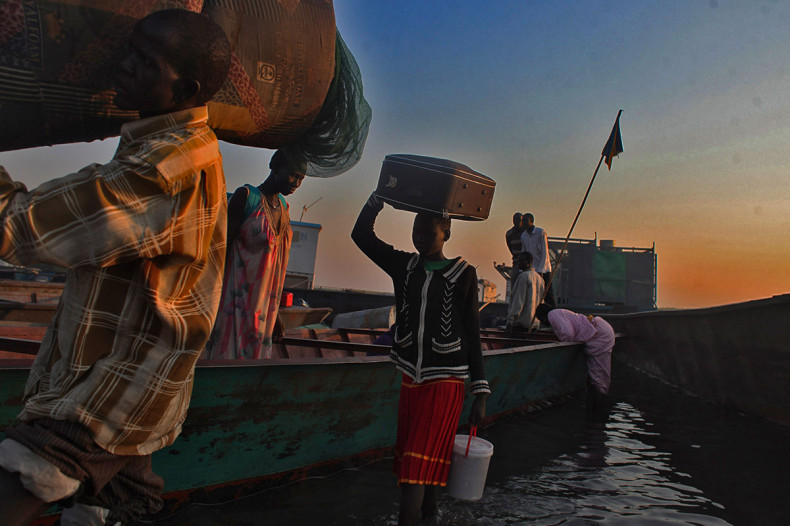 sudan refugees boat