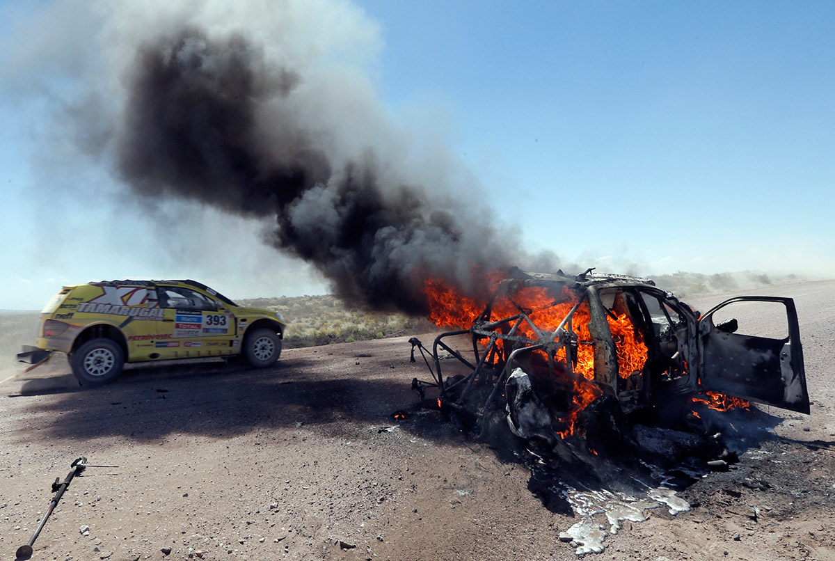 20140106 burning car