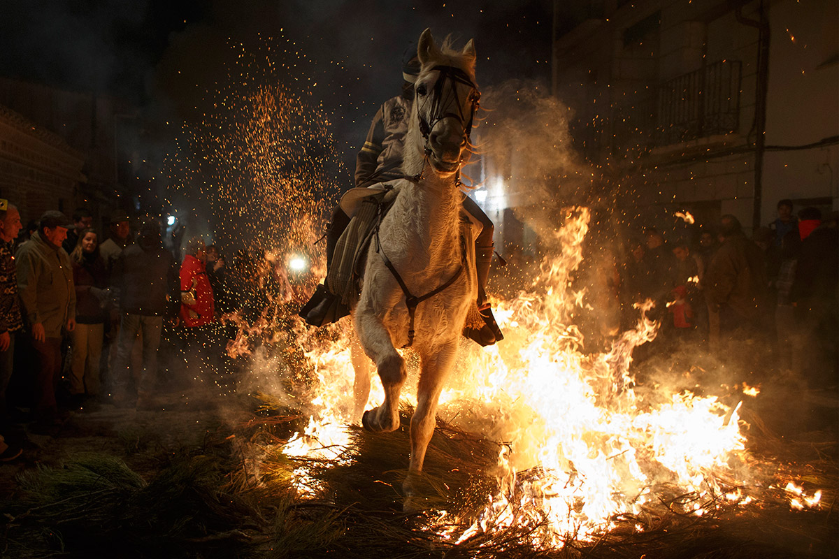 horse fire spain