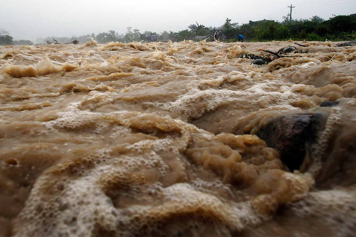 Dramatic Photos Of Floods And Landslides In The Philippines