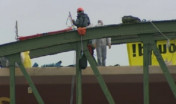 Protesters who mounted freight train protest of Drax plant in 2008 have had their convictions quashed