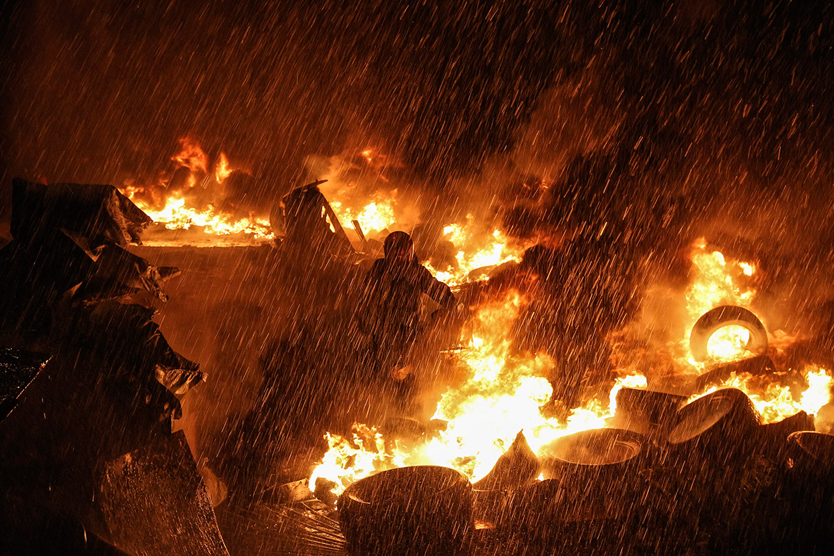 ukraine fire snow