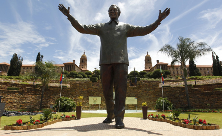 Nelson Mandela Statue