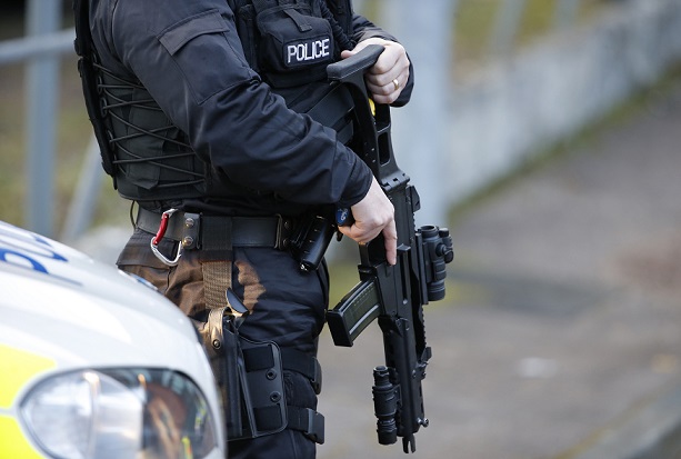 Father Tells Police Standoff Son to Shoot Himself in the Head | IBTimes UK