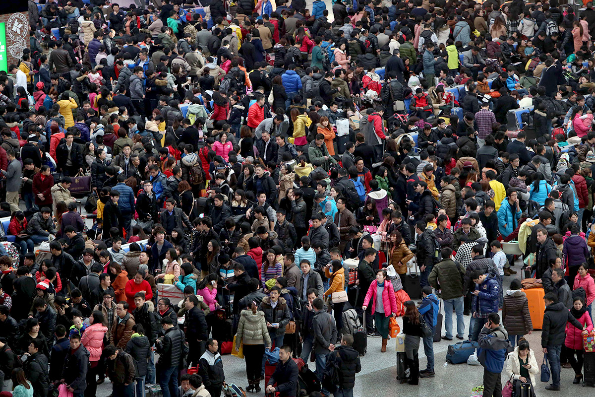 chinese new year travel crowds