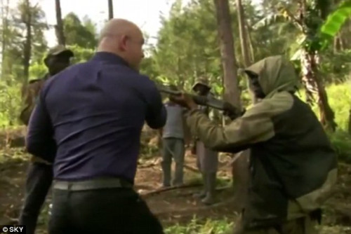 Ross Kemp defies gun law by facing down bandits during Extreme World filming Ross Kemp defies gun law by facing down bandits during Extreme World filming