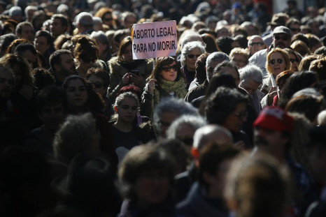Thousands protest in Madrid against Spain's proposed anti-abortion law.