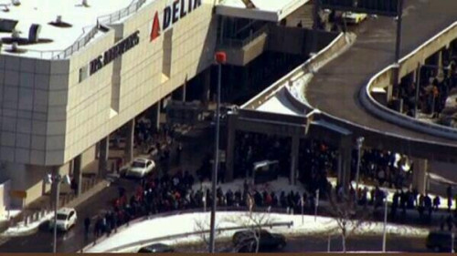 Picture of LaGuardia airport being evacuated Picture of LaGuardia airport being evacuated