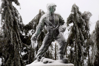 slovenia statue