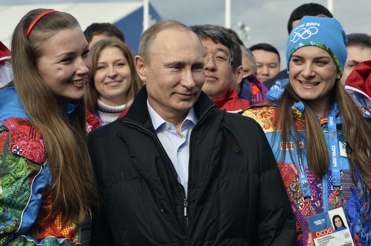 Will Putin S Gymnast Lover Alina Kabayeva Light Sochi Olympic Flame