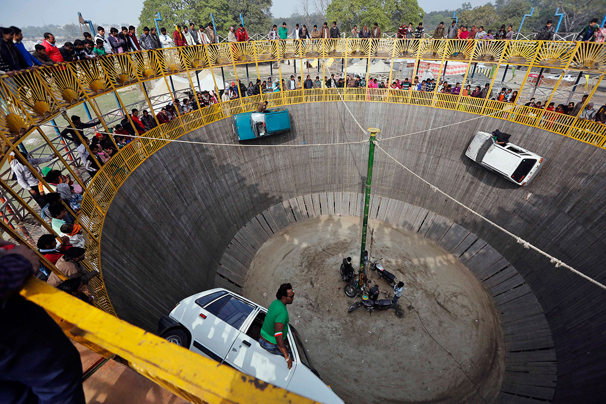 Well Of Death Stunt In India Might Be The Craziest Thing ...