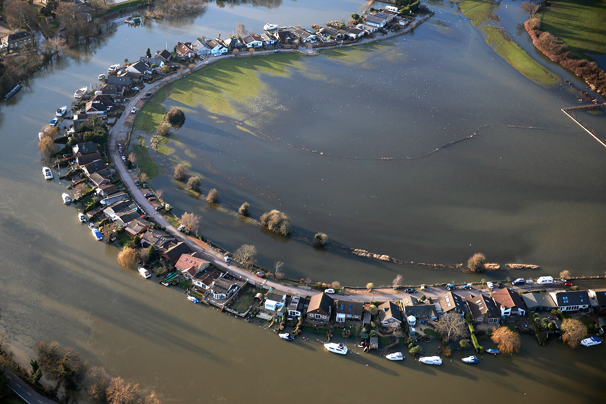 UK Flood Crisis Stunning Aerial Photos of Flooded Homes in the Thames