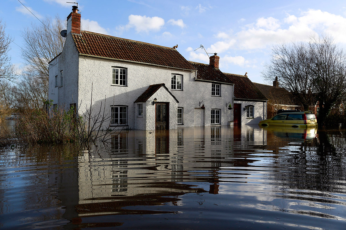 David Cameron Faces Electoral Fallout from UK Floods Crisis | IBTimes UK