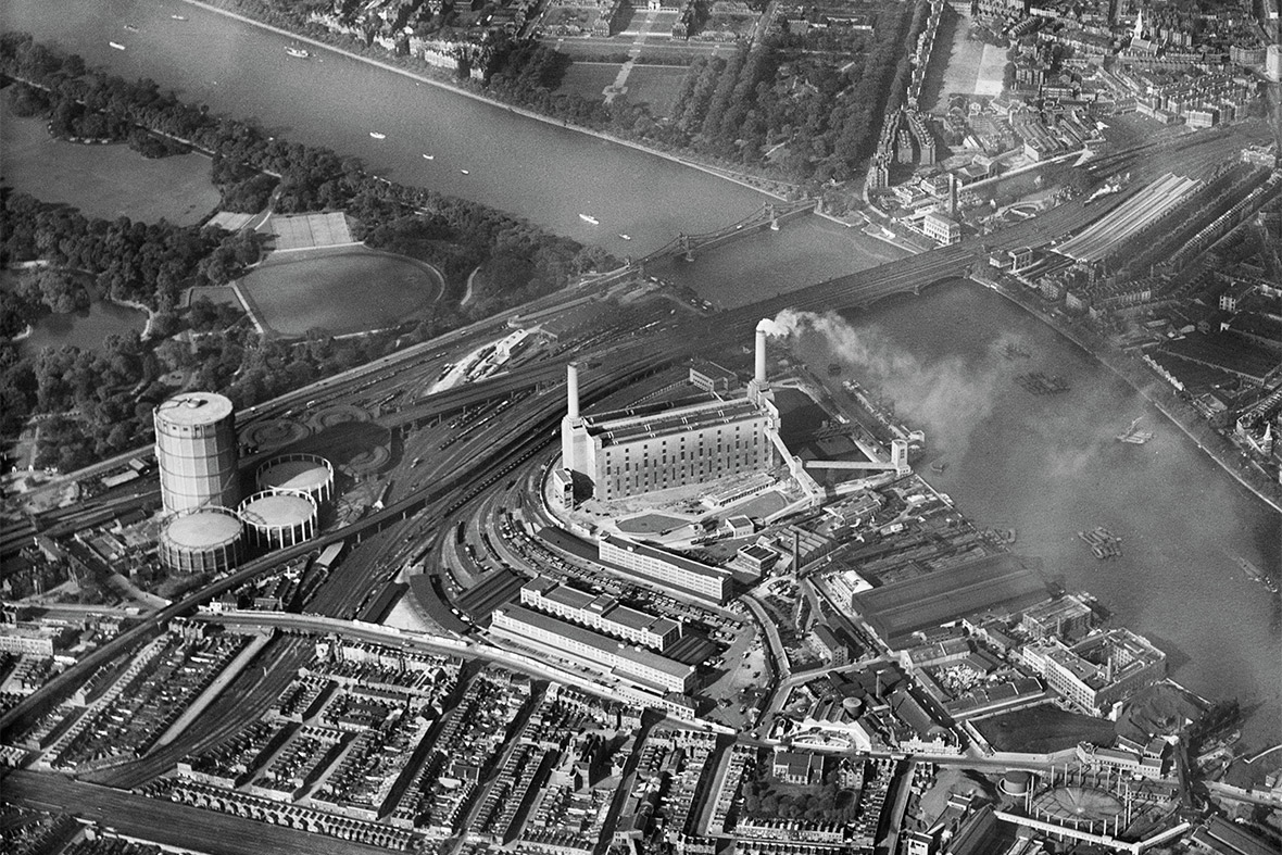 Battersea Power Station alongside the River Thames, Battersea, 1933