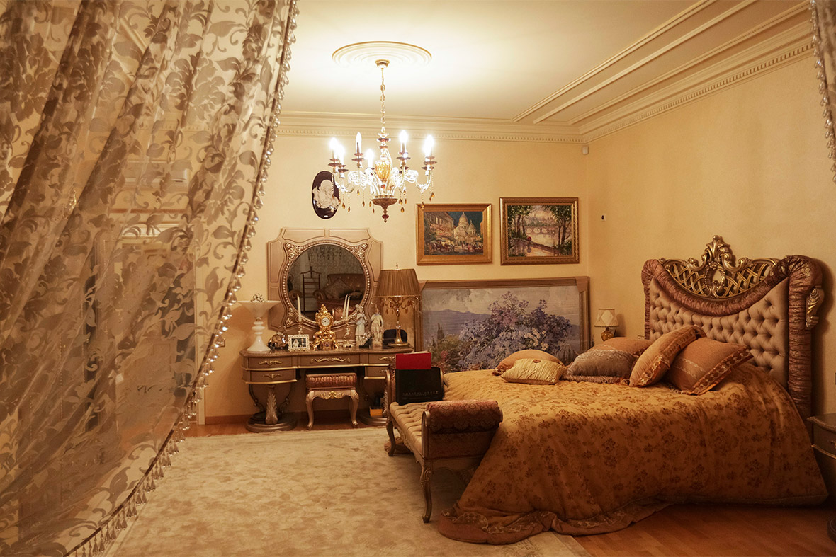 bedroom opulent