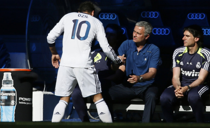 Mourinho wants Ozil's reunion at Chelsea