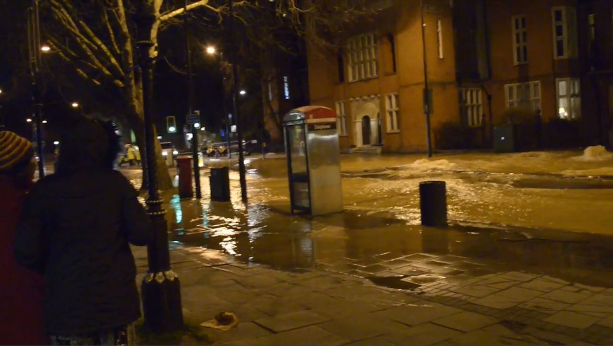 Burst Water Main Floods South London IBTimes UK
