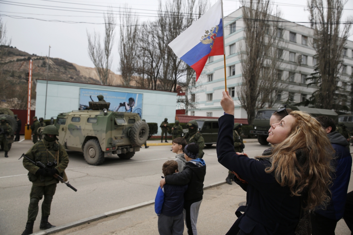 Crimea Chaos: 143,000 Ukrainians Seek Asylum in Russia in Last Two Weeks