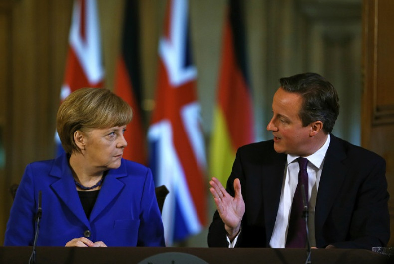 UK PM David Cameron and German Chancellor Angela Merkel have called for restraint amid increasing Russian belligerence in Crimea.