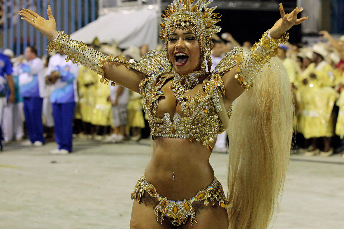 Линда Конде на карнавале в Рио