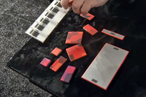 Google's first live demo of Project Ara: A phone you can literally take apart