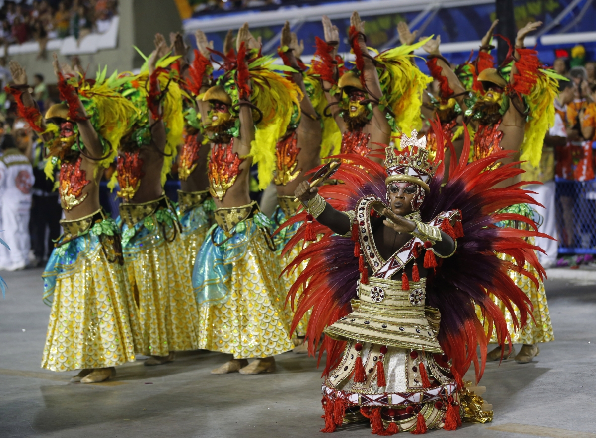 Rio Carnival 2014: Craziest Costumes at the Parade