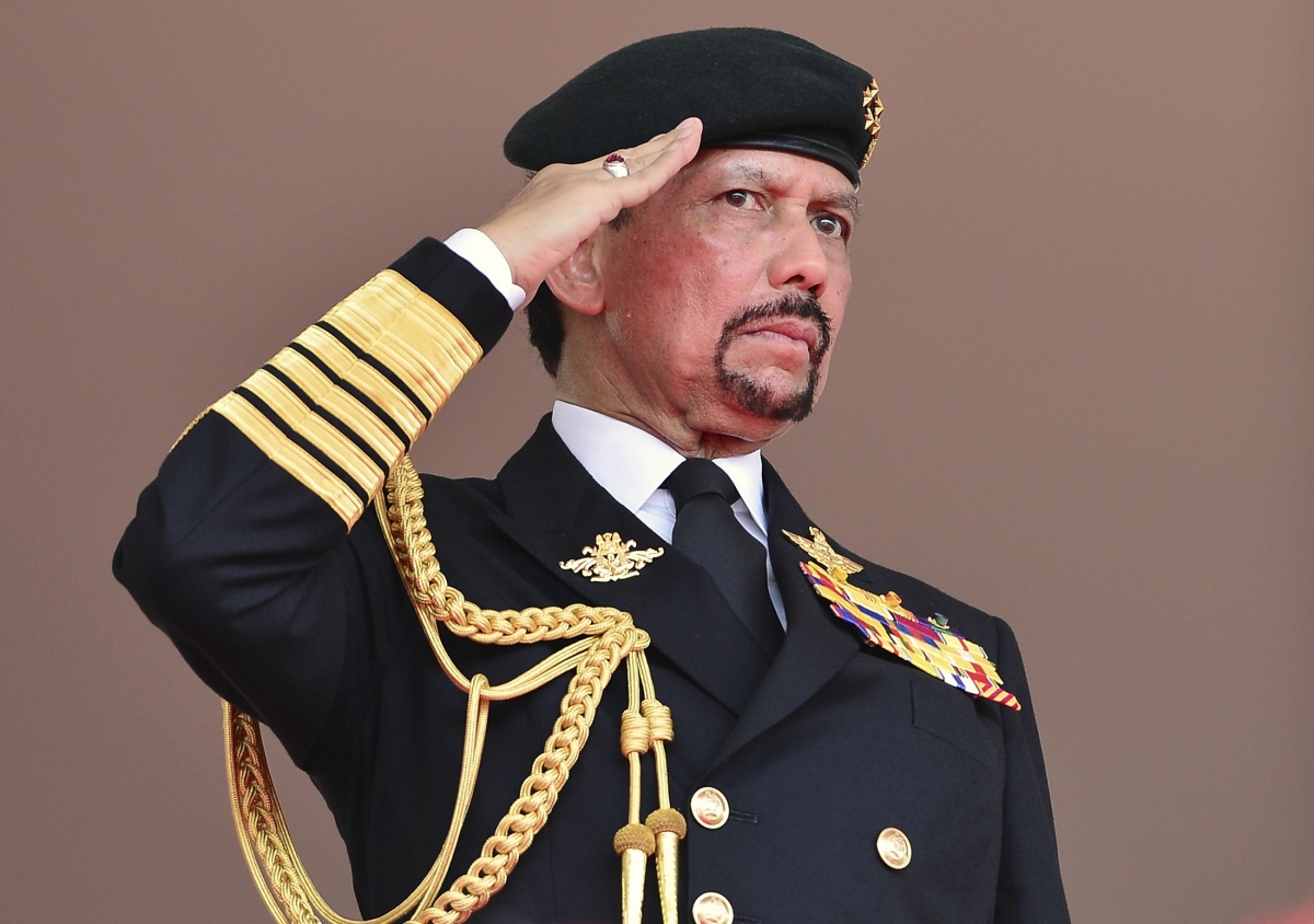  Brunei  Sultan  to Impose Strict Sharia Law with Amputation 