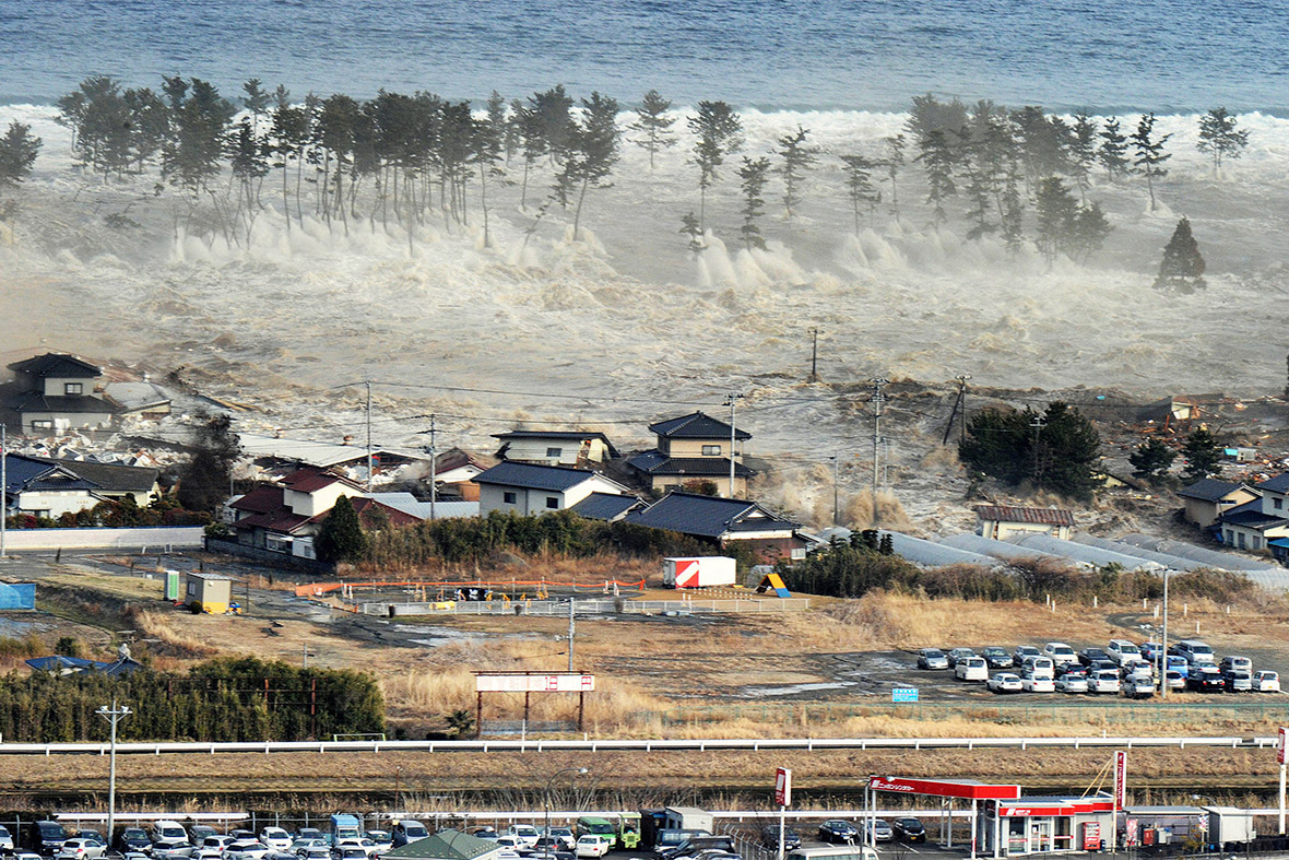 japan-2011-earthquake-and-tsunami-30-powerful-images