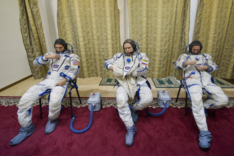 Trio astronauts land in Kazakhstan
