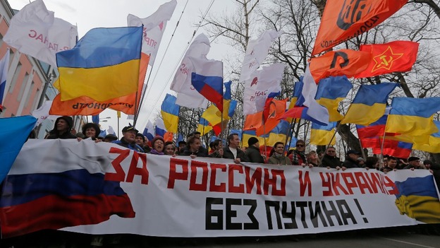 Moscow Russians Send Message to Putin: Hands off Ukraine