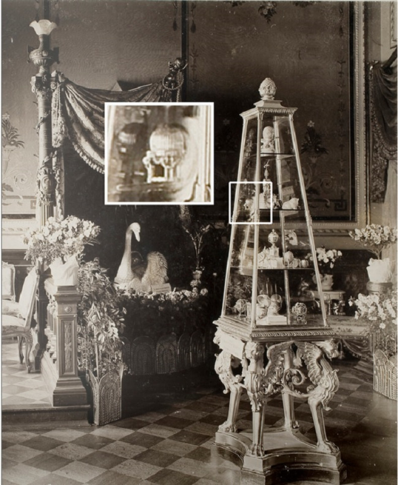 The Third Imperial Fabergé Easter Egg displayed among Marie Feodorovna's Fabergé treasures in the Von Dervis Mansion Exhibition, St. Petersburg, March 1902 .