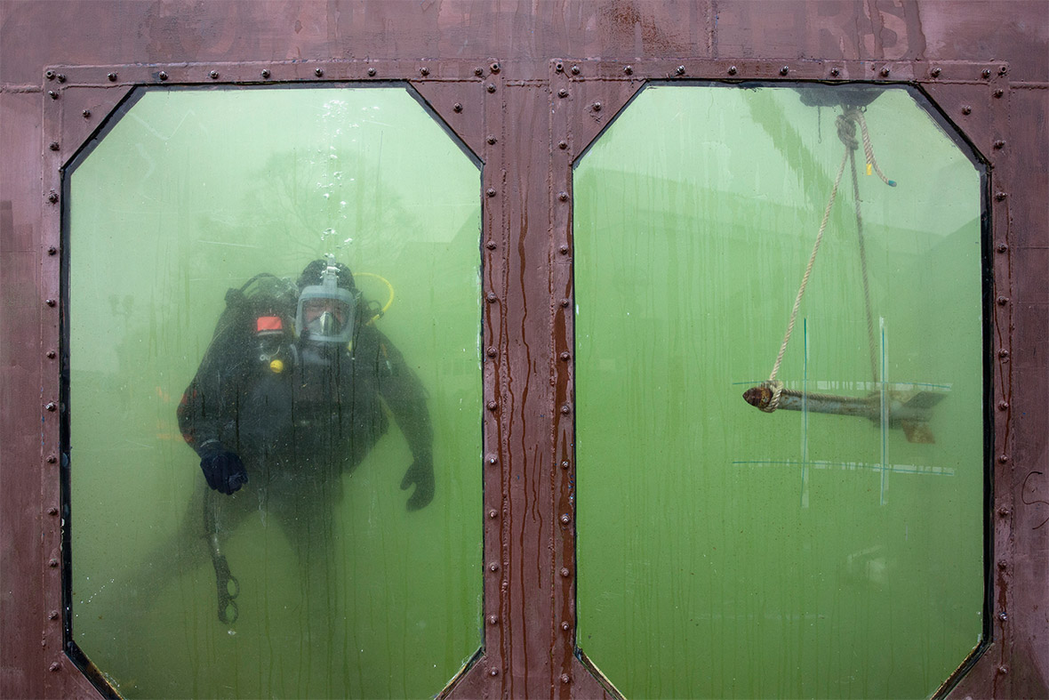 army diver