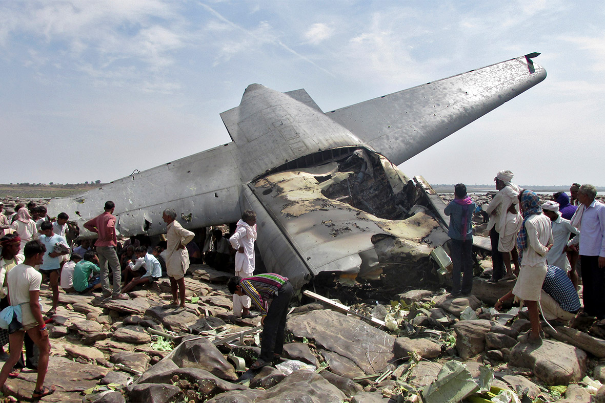 very recent plane crashes