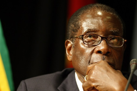 Zimbabwean President Robert Mugabe has threatened to boycott the upcoming EU-Africa summit if his wife is denied a visa.