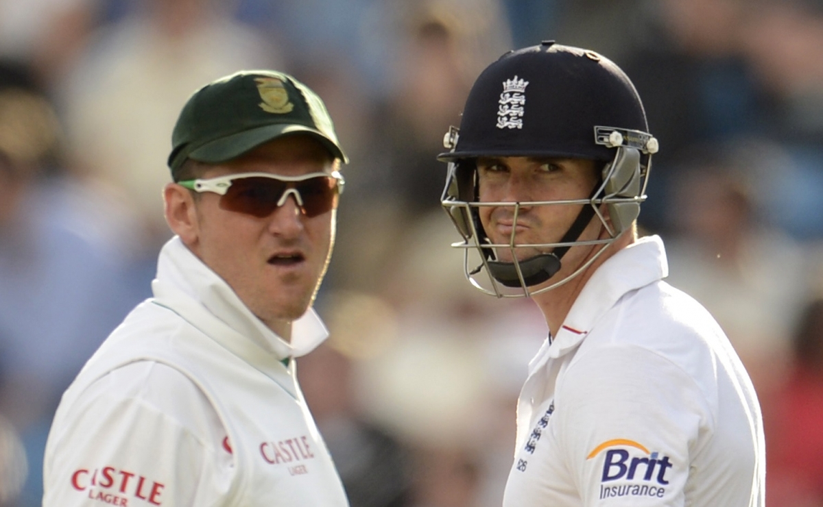 Kevin Pietersen's England Exclusion Surprises Surrey Captain Graeme Smith