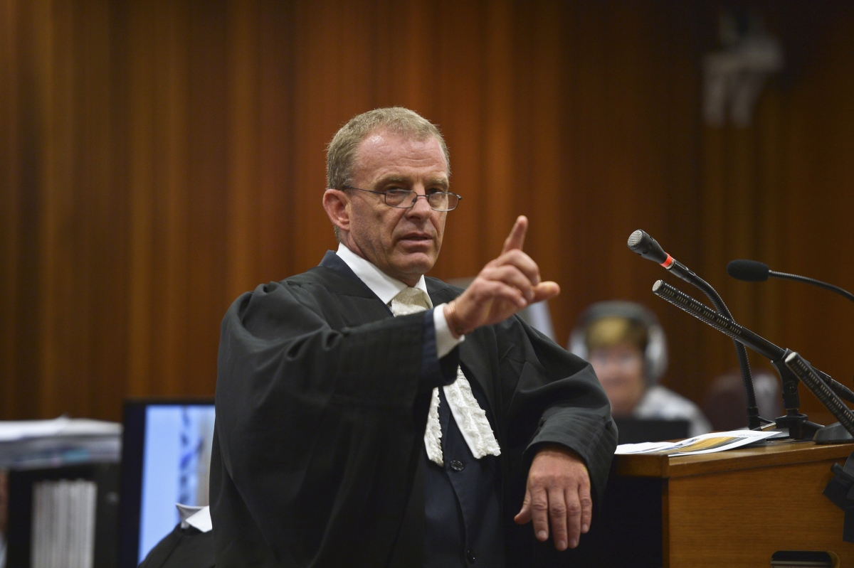 Oscar Pistorius Trial: Gerrie Nel Brings Pistorius to Tears with ...